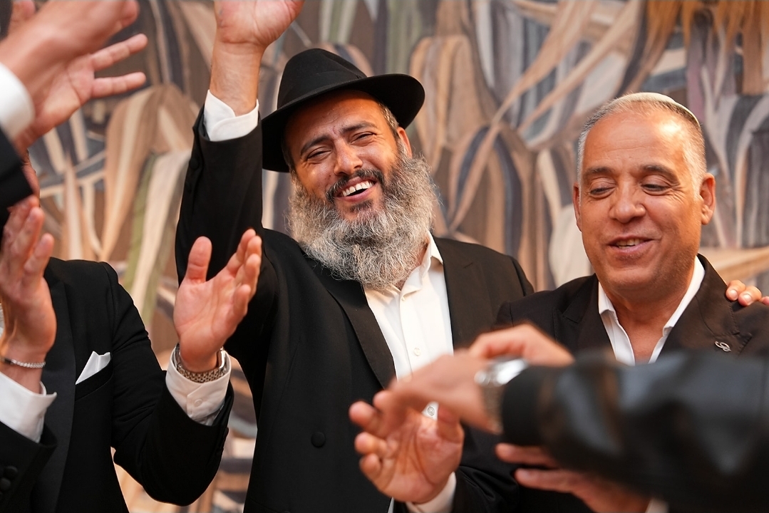 עסק במדים עסק של מילואימניק הרב נתנאל בן מעש